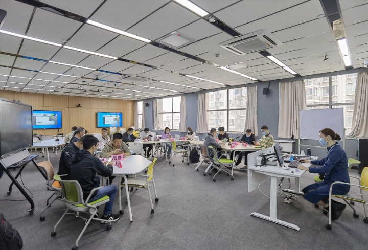 上海工匠學院新一期工匠學歷班招生啟動，賦能企業網絡技術服務人才培養